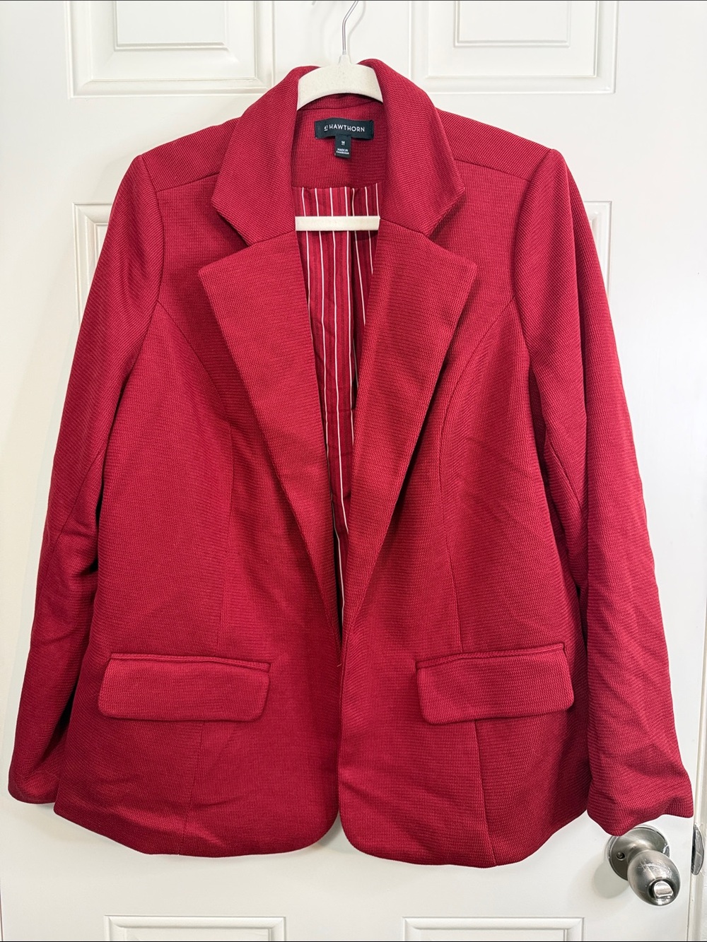 Hawthorn 41 Crimson Textured Notch-Lapel Blazer